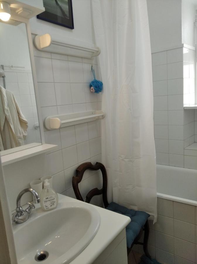 Le Logis De Saint Cyr Aparthotel อิสซูเดิง ภายนอก รูปภาพ