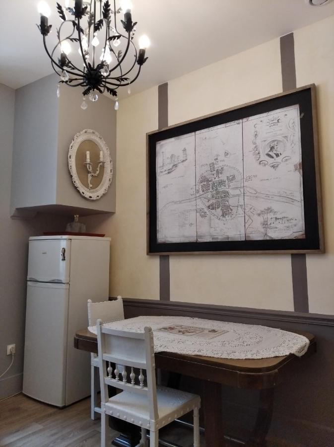 Le Logis De Saint Cyr Aparthotel อิสซูเดิง ภายนอก รูปภาพ